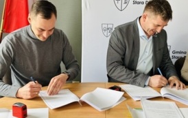 Kicko i Białuń z nowymi świetlicami. 4