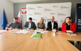 Kicko i Białuń z nowymi świetlicami. 6